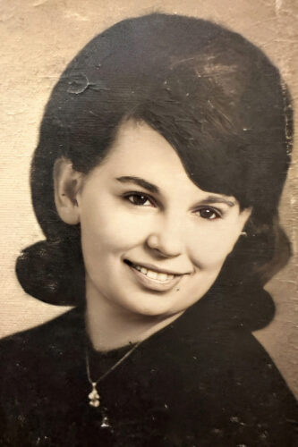 Londa J. Isaacs 1947-2025